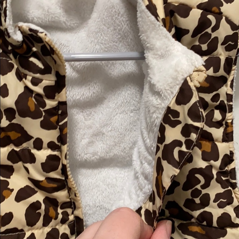 Vest - Picture 2 of 4